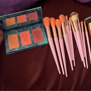 Alamar Pink-Handled Makeup Brush Set with Coral Trio Blush Palette